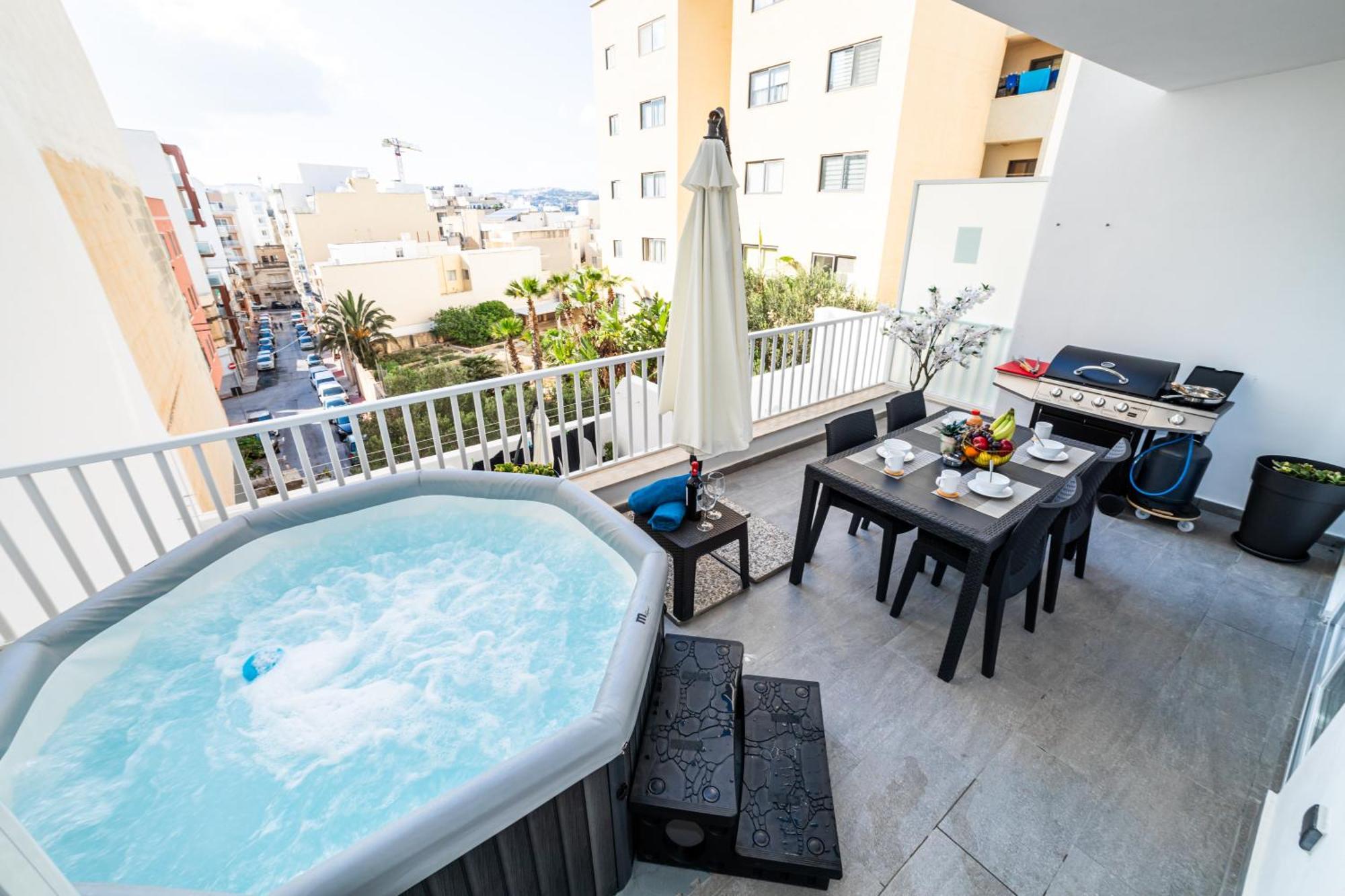 Sea Breeze, Spacious 2-Bedroom Lux Seaside Apartments เซนต์พอลส์เบย์ ภายนอก รูปภาพ