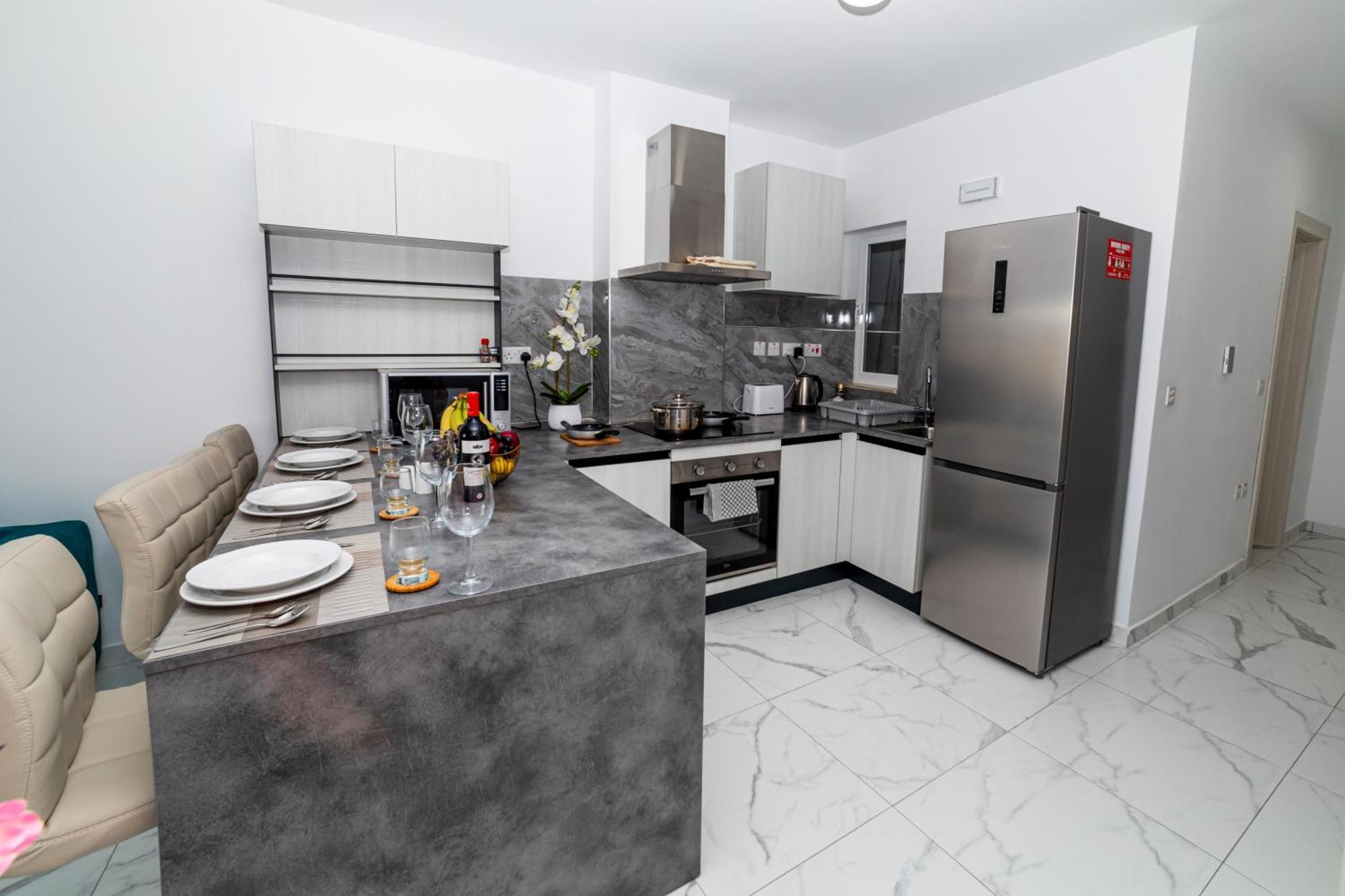 Sea Breeze, Spacious 2-Bedroom Lux Seaside Apartments เซนต์พอลส์เบย์ ภายนอก รูปภาพ