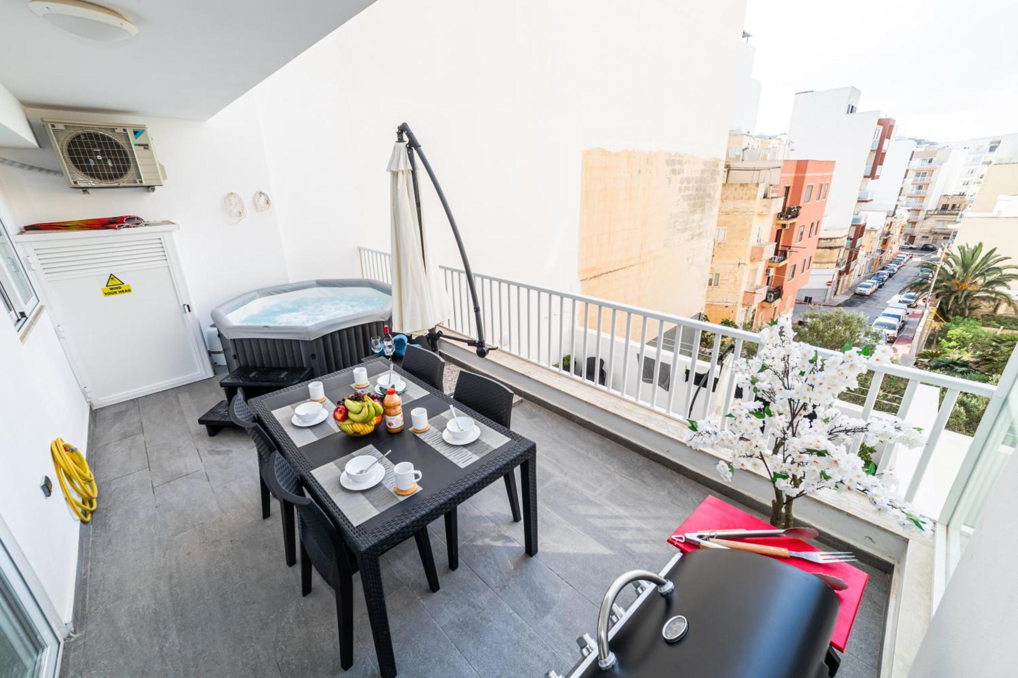 Sea Breeze, Spacious 2-Bedroom Lux Seaside Apartments เซนต์พอลส์เบย์ ภายนอก รูปภาพ
