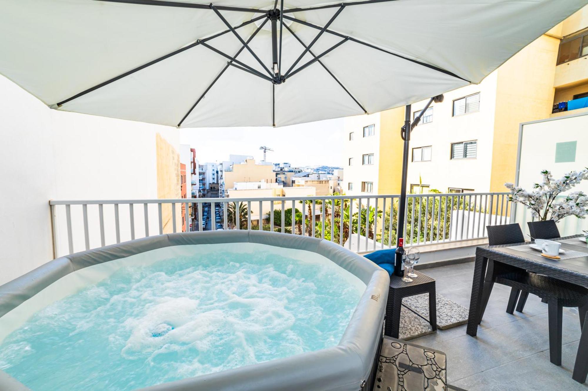 Sea Breeze, Spacious 2-Bedroom Lux Seaside Apartments เซนต์พอลส์เบย์ ภายนอก รูปภาพ